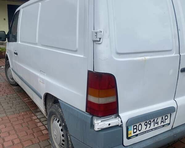 Белый Мерседес Вито, объемом двигателя 0 л и пробегом 300 тыс. км за 3000 $, фото 2 на Automoto.ua