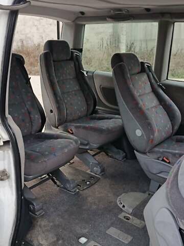 Білий Мерседес Віто, об'ємом двигуна 2.15 л та пробігом 280 тис. км за 5750 $, фото 34 на Automoto.ua