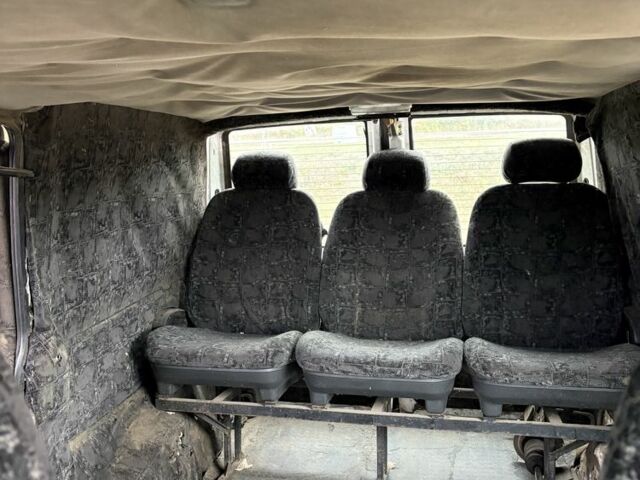 Белый Мерседес Вито, объемом двигателя 2.2 л и пробегом 450 тыс. км за 2200 $, фото 5 на Automoto.ua