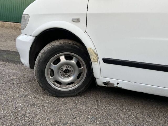 Белый Мерседес Вито, объемом двигателя 2.2 л и пробегом 387 тыс. км за 5500 $, фото 8 на Automoto.ua