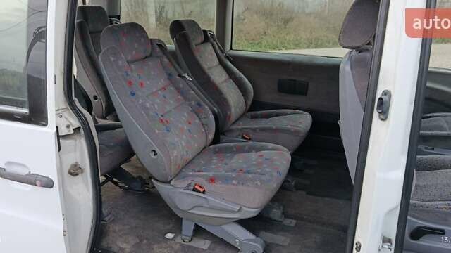 Білий Мерседес Віто, об'ємом двигуна 2.15 л та пробігом 280 тис. км за 5750 $, фото 24 на Automoto.ua
