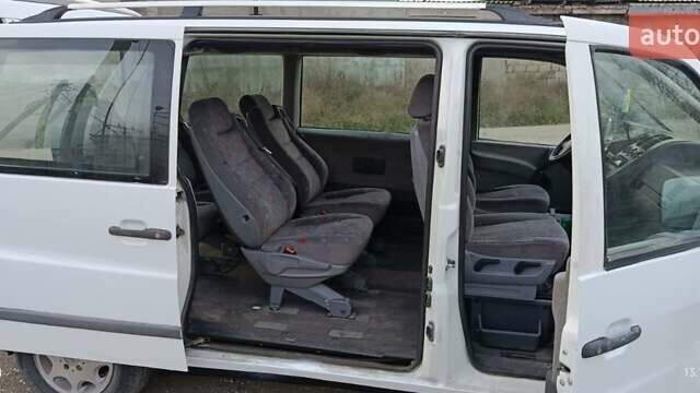 Білий Мерседес Віто, об'ємом двигуна 2.15 л та пробігом 280 тис. км за 5750 $, фото 16 на Automoto.ua