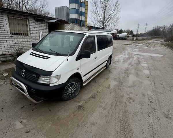 Белый Мерседес Вито, объемом двигателя 2.15 л и пробегом 270 тыс. км за 5000 $, фото 5 на Automoto.ua
