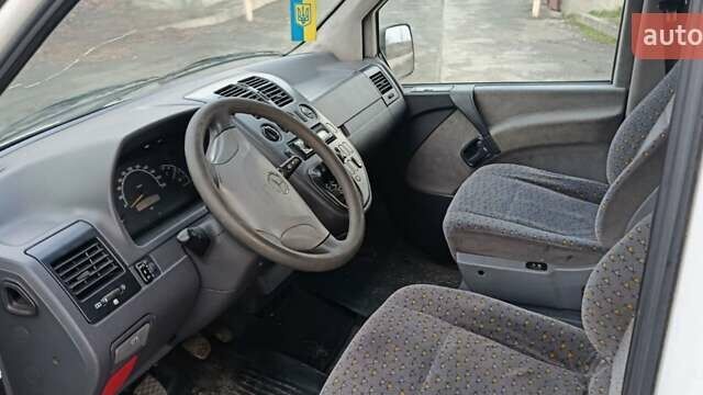 Білий Мерседес Віто, об'ємом двигуна 2.15 л та пробігом 280 тис. км за 5750 $, фото 29 на Automoto.ua