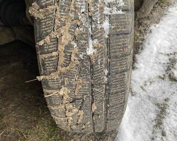 Белый Мерседес Вито, объемом двигателя 2.15 л и пробегом 340 тыс. км за 5300 $, фото 8 на Automoto.ua