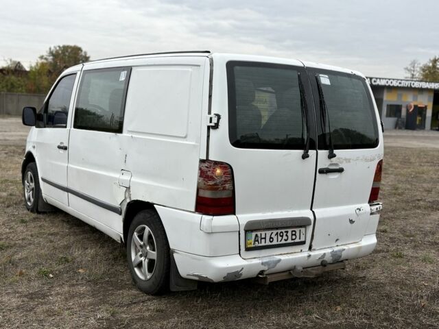 Белый Мерседес Вито, объемом двигателя 2.2 л и пробегом 450 тыс. км за 2200 $, фото 3 на Automoto.ua