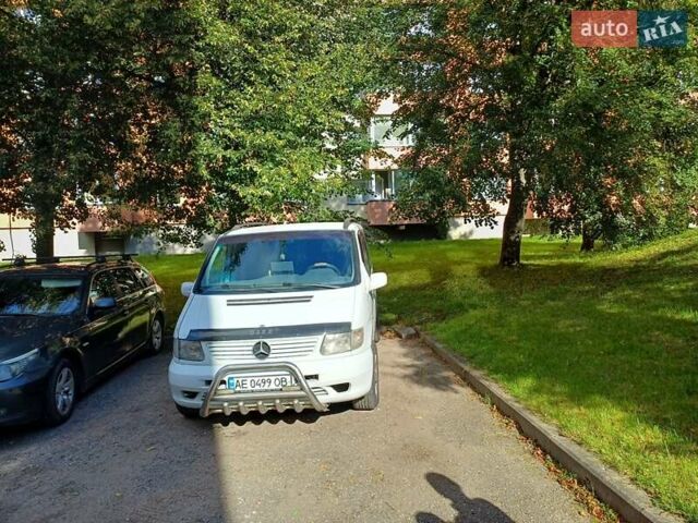 Белый Мерседес Вито, объемом двигателя 2.15 л и пробегом 390 тыс. км за 5800 $, фото 9 на Automoto.ua