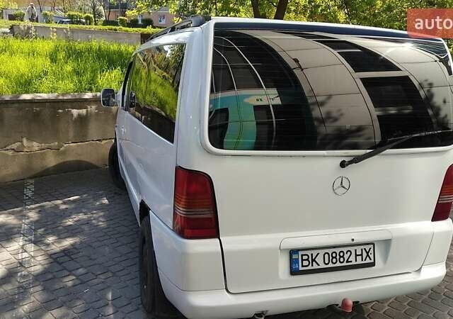 Белый Мерседес Вито, объемом двигателя 2.2 л и пробегом 360 тыс. км за 5800 $, фото 14 на Automoto.ua