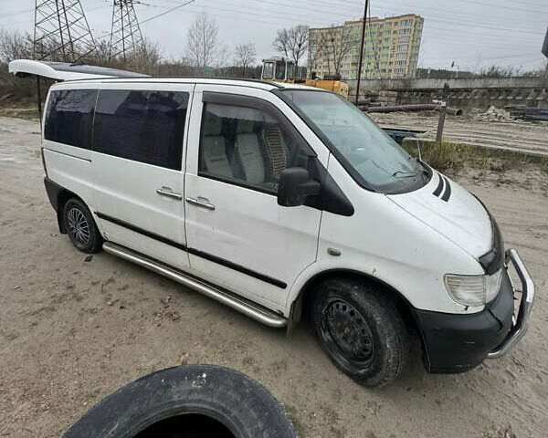 Белый Мерседес Вито, объемом двигателя 2.15 л и пробегом 270 тыс. км за 5000 $, фото 4 на Automoto.ua