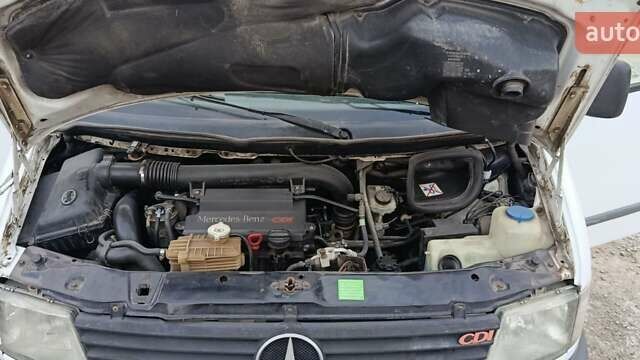 Білий Мерседес Віто, об'ємом двигуна 2.15 л та пробігом 280 тис. км за 5750 $, фото 36 на Automoto.ua