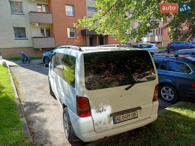 Белый Мерседес Вито, объемом двигателя 2.15 л и пробегом 390 тыс. км за 5800 $, фото 8 на Automoto.ua