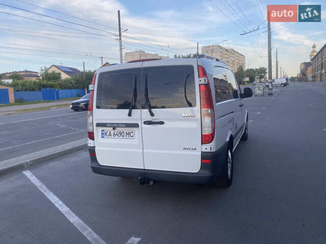 Белый Мерседес Вито, объемом двигателя 2.15 л и пробегом 155 тыс. км за 9500 $, фото 7 на Automoto.ua