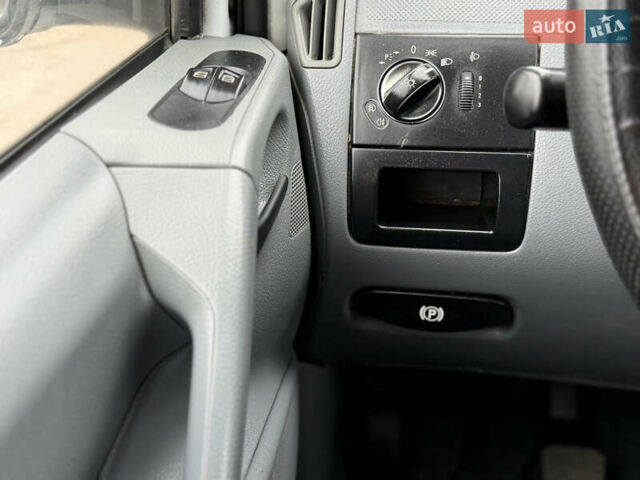 Білий Мерседес Віто, об'ємом двигуна 2.15 л та пробігом 350 тис. км за 4900 $, фото 51 на Automoto.ua
