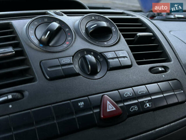 Белый Мерседес Вито, объемом двигателя 2.15 л и пробегом 372 тыс. км за 7999 $, фото 14 на Automoto.ua