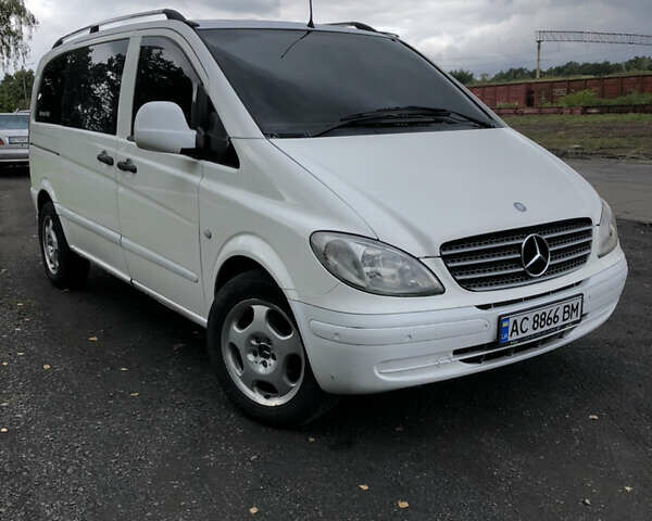 Белый Мерседес Вито, объемом двигателя 2.15 л и пробегом 228 тыс. км за 5350 $, фото 4 на Automoto.ua