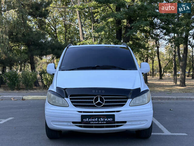 Белый Мерседес Вито, объемом двигателя 2.15 л и пробегом 372 тыс. км за 7999 $, фото 2 на Automoto.ua