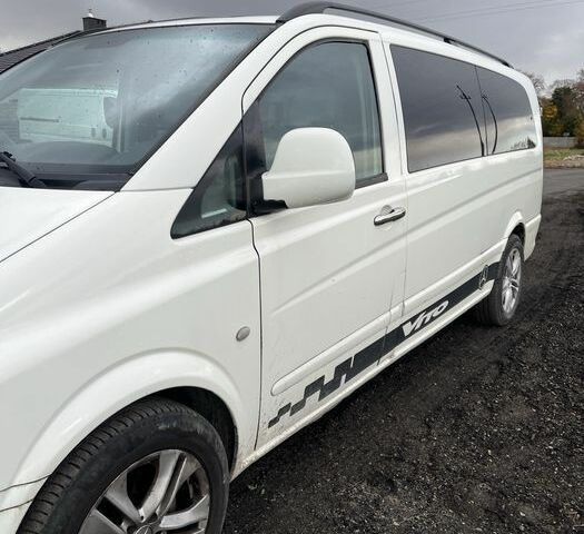 Білий Мерседес Віто, об'ємом двигуна 2 л та пробігом 375 тис. км за 2050 $, фото 2 на Automoto.ua