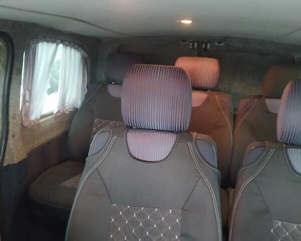 Белый Мерседес Вито, объемом двигателя 2.15 л и пробегом 360 тыс. км за 6500 $, фото 10 на Automoto.ua