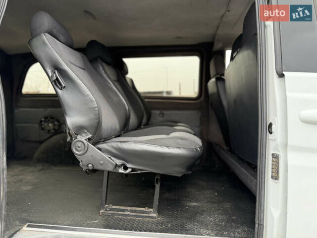 Білий Мерседес Віто, об'ємом двигуна 2.15 л та пробігом 350 тис. км за 4900 $, фото 55 на Automoto.ua