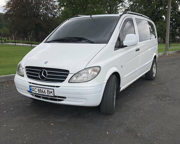 Белый Мерседес Вито, объемом двигателя 2.15 л и пробегом 228 тыс. км за 5350 $, фото 2 на Automoto.ua