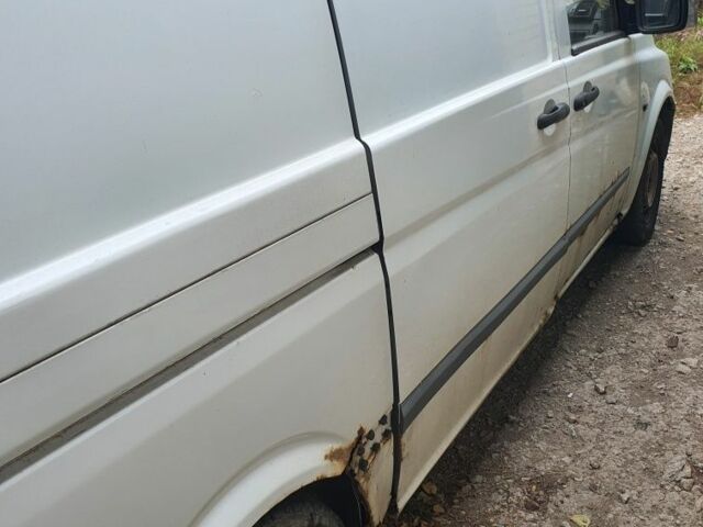 Белый Мерседес Вито, объемом двигателя 0 л и пробегом 476 тыс. км за 3597 $, фото 3 на Automoto.ua