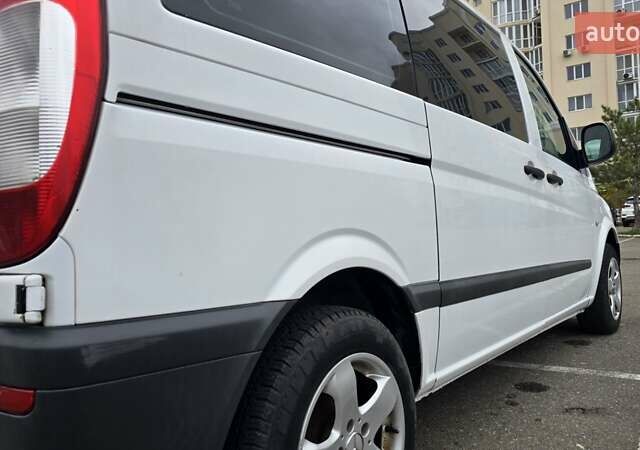 Білий Мерседес Віто, об'ємом двигуна 2.15 л та пробігом 309 тис. км за 7499 $, фото 14 на Automoto.ua