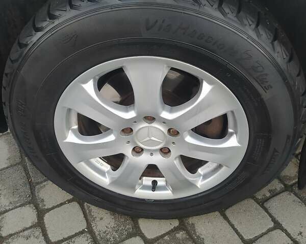 Белый Мерседес Вито, объемом двигателя 2.15 л и пробегом 360 тыс. км за 6500 $, фото 17 на Automoto.ua