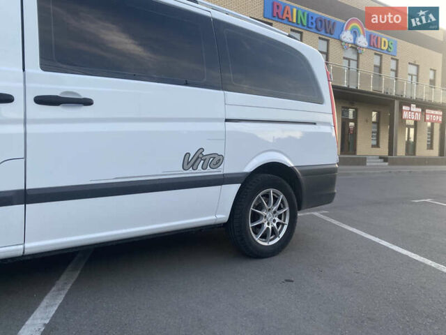 Белый Мерседес Вито, объемом двигателя 2.15 л и пробегом 155 тыс. км за 9500 $, фото 5 на Automoto.ua