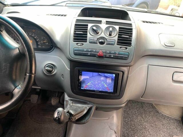 Белый Мерседес Вито, объемом двигателя 2.2 л и пробегом 399 тыс. км за 6200 $, фото 12 на Automoto.ua