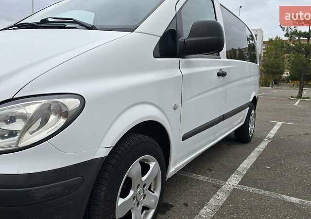 Білий Мерседес Віто, об'ємом двигуна 2.15 л та пробігом 309 тис. км за 7499 $, фото 4 на Automoto.ua