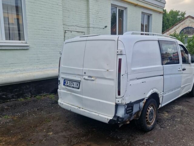 Білий Мерседес Віто, об'ємом двигуна 2.1 л та пробігом 400 тис. км за 3500 $, фото 2 на Automoto.ua