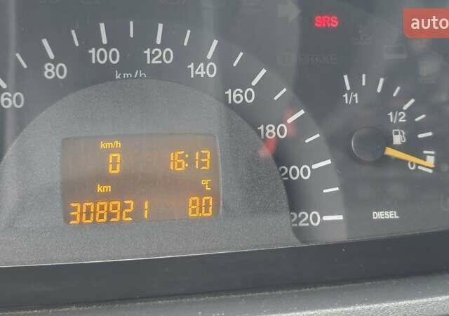 Білий Мерседес Віто, об'ємом двигуна 2.15 л та пробігом 309 тис. км за 7499 $, фото 30 на Automoto.ua