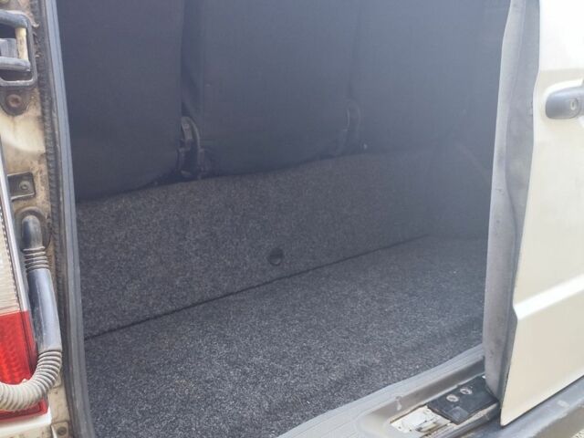 Білий Мерседес Віто, об'ємом двигуна 2.15 л та пробігом 440 тис. км за 5800 $, фото 7 на Automoto.ua