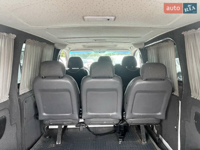 Белый Мерседес Вито, объемом двигателя 2.15 л и пробегом 440 тыс. км за 7200 $, фото 11 на Automoto.ua