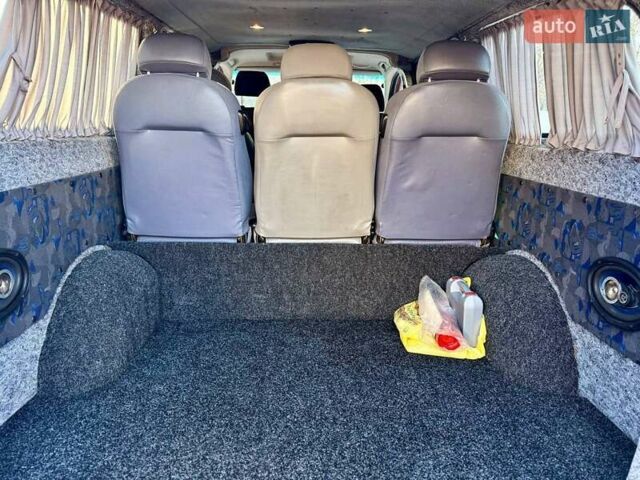 Белый Мерседес Вито, объемом двигателя 2.2 л и пробегом 232 тыс. км за 7500 $, фото 6 на Automoto.ua