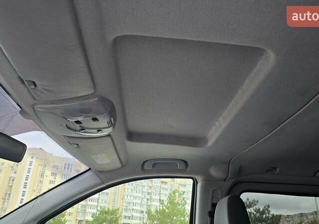 Білий Мерседес Віто, об'ємом двигуна 2.15 л та пробігом 309 тис. км за 7499 $, фото 33 на Automoto.ua