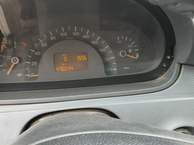 Белый Мерседес Вито, объемом двигателя 0 л и пробегом 476 тыс. км за 3597 $, фото 5 на Automoto.ua