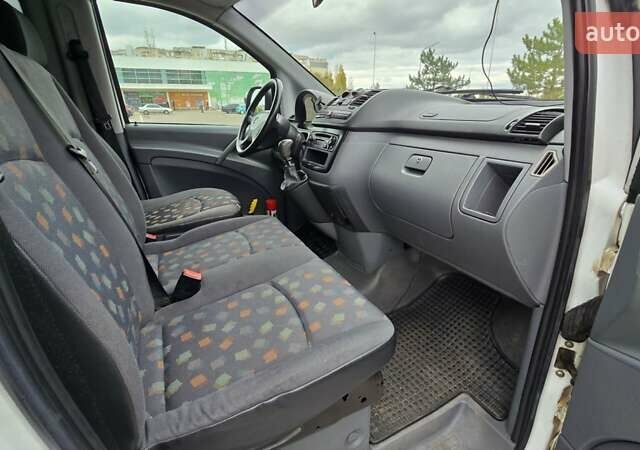 Білий Мерседес Віто, об'ємом двигуна 2.15 л та пробігом 309 тис. км за 7499 $, фото 24 на Automoto.ua