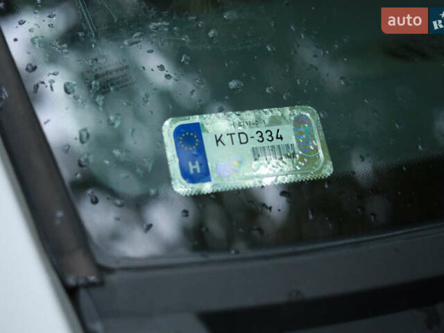 Белый Мерседес Вито, объемом двигателя 2.15 л и пробегом 246 тыс. км за 7299 $, фото 10 на Automoto.ua