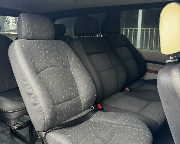 Белый Мерседес Вито, объемом двигателя 2.15 л и пробегом 785 тыс. км за 6600 $, фото 19 на Automoto.ua