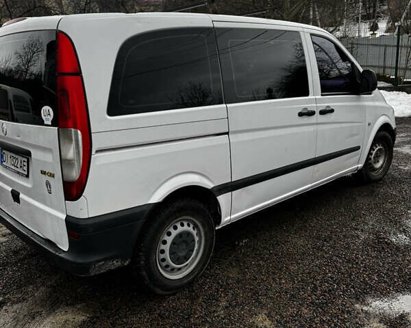 Білий Мерседес Віто, об'ємом двигуна 2.15 л та пробігом 400 тис. км за 5400 $, фото 4 на Automoto.ua