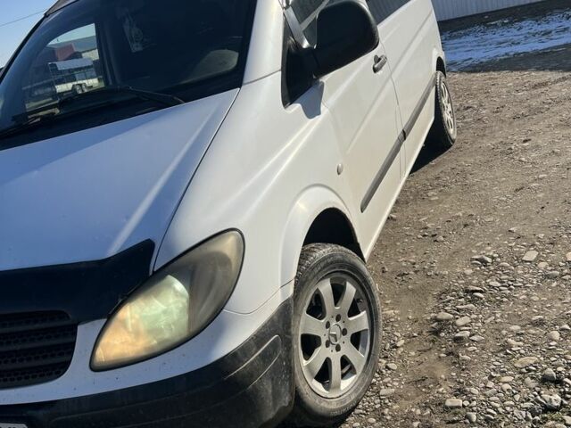 Белый Мерседес Вито, объемом двигателя 2.1 л и пробегом 342 тыс. км за 6200 $, фото 3 на Automoto.ua