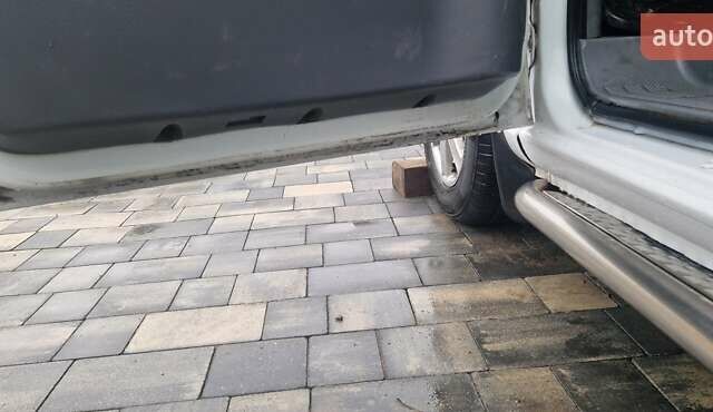 Білий Мерседес Віто, об'ємом двигуна 2.15 л та пробігом 350 тис. км за 6800 $, фото 2 на Automoto.ua