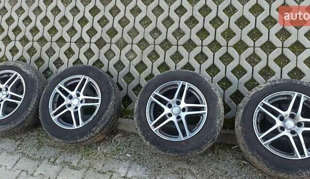 Белый Мерседес Вито, объемом двигателя 2.15 л и пробегом 362 тыс. км за 6250 $, фото 10 на Automoto.ua