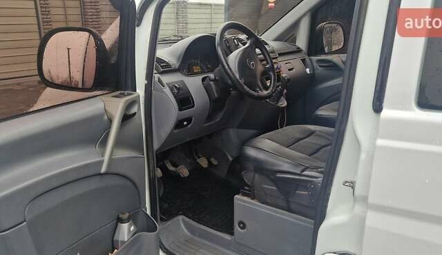 Білий Мерседес Віто, об'ємом двигуна 2.15 л та пробігом 350 тис. км за 6800 $, фото 3 на Automoto.ua