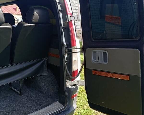 Мерседес Вито 2005 в Александрие на Automoto.ua Белый Мерседес Вито, объемом двигателя 2.15 л и пробегом 251 тыс. км за 6750 $, фото 9 на Automoto.ua