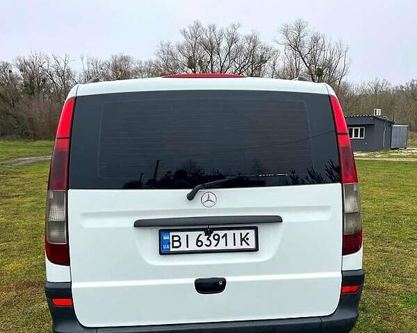 Белый Мерседес Вито, объемом двигателя 2.1 л и пробегом 270 тыс. км за 6500 $, фото 6 на Automoto.ua