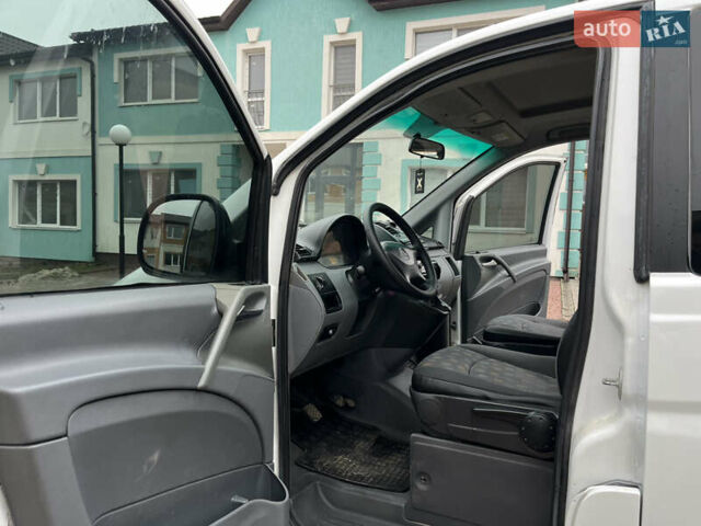 Білий Мерседес Віто, об'ємом двигуна 2.2 л та пробігом 288 тис. км за 7500 $, фото 26 на Automoto.ua