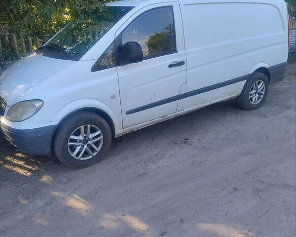 Білий Мерседес Віто, об'ємом двигуна 2.15 л та пробігом 197 тис. км за 4500 $, фото 4 на Automoto.ua