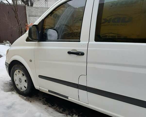 Білий Мерседес Віто, об'ємом двигуна 2.2 л та пробігом 415 тис. км за 7500 $, фото 7 на Automoto.ua